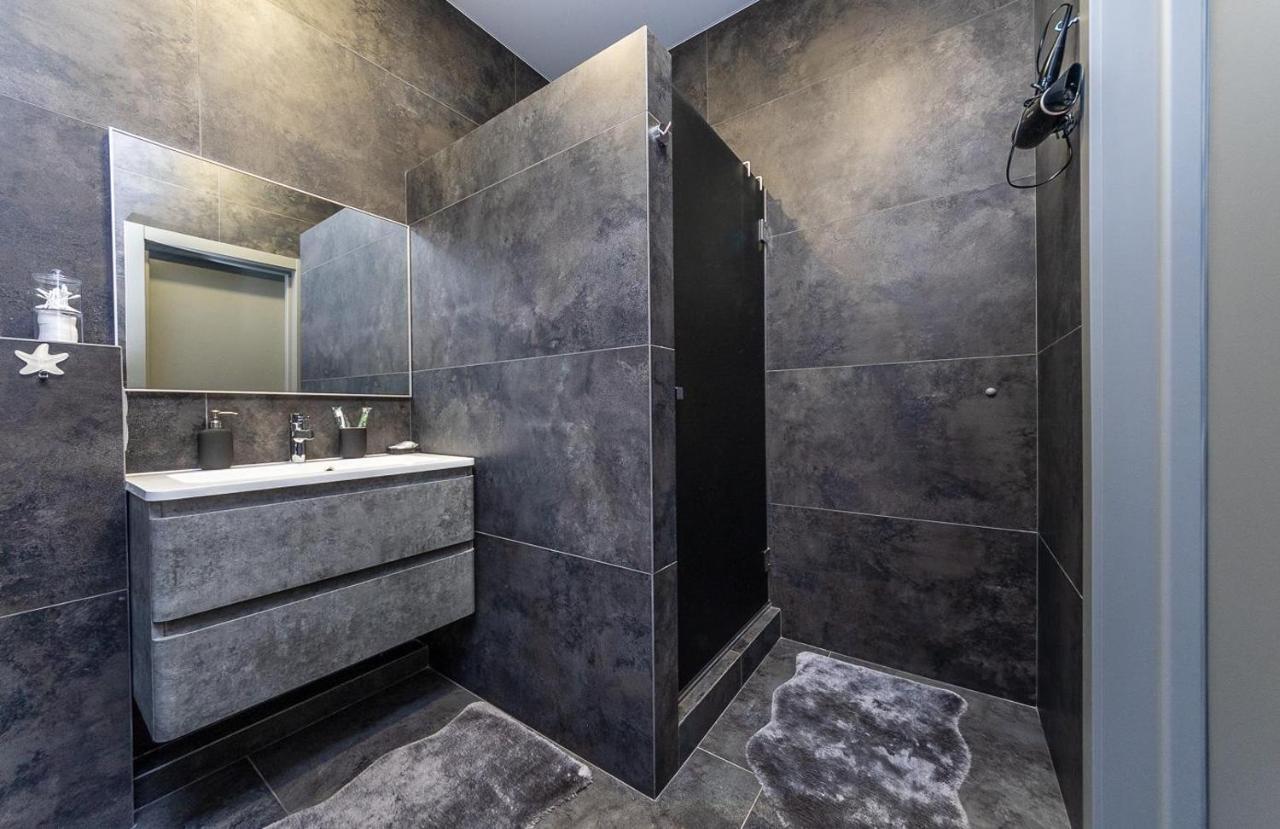 Luxury Apartments Smartplaza Obolon Metro Minskai Kyiv Exterior foto